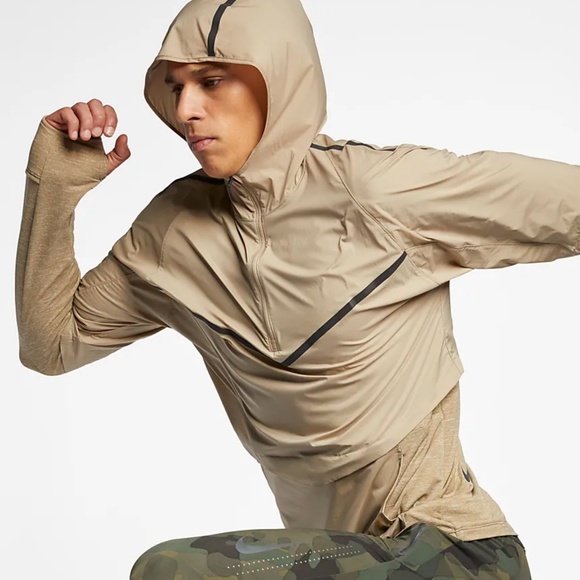 By NIKE- Therma Sphere Tech Pack Top neutral Beige colored. NWOT - Picture 2 of 8